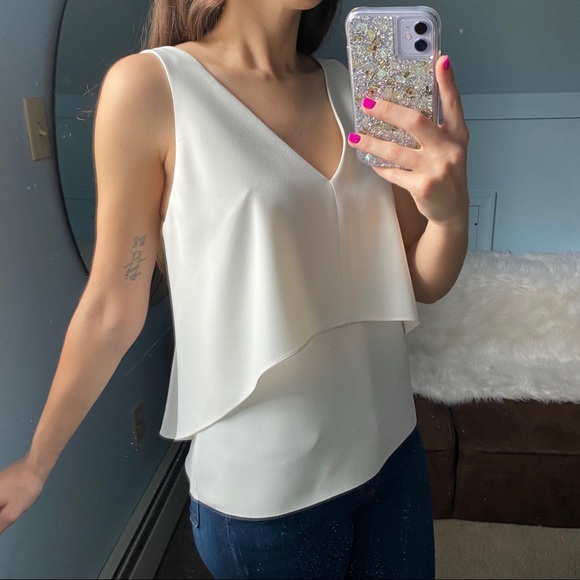 Intermix White Leah Sleeveless Vneck Tank - Picture 6 of 17